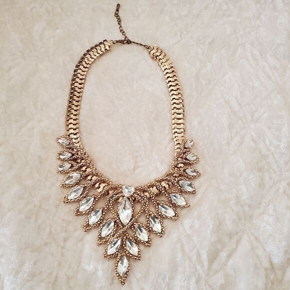 Fashion Jewelry Necklace Big Statement Gold Tone - Picture 2 of 7